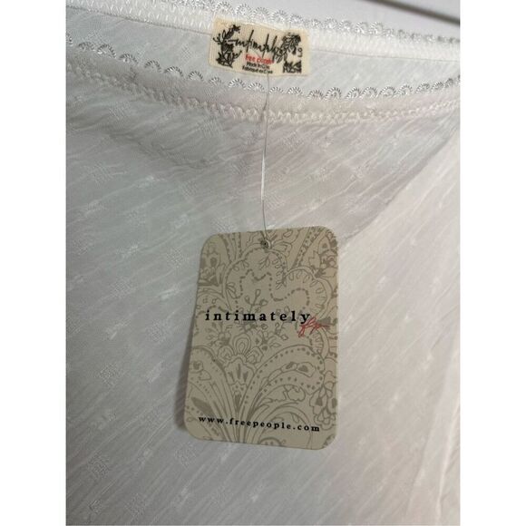 Intimately free people skirt / cover up size large C34-18 - Picture 4 of 5